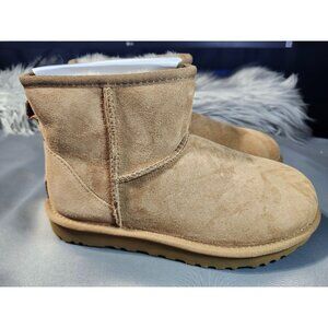 UGG W Classic mini II size 6 & 8 & 9